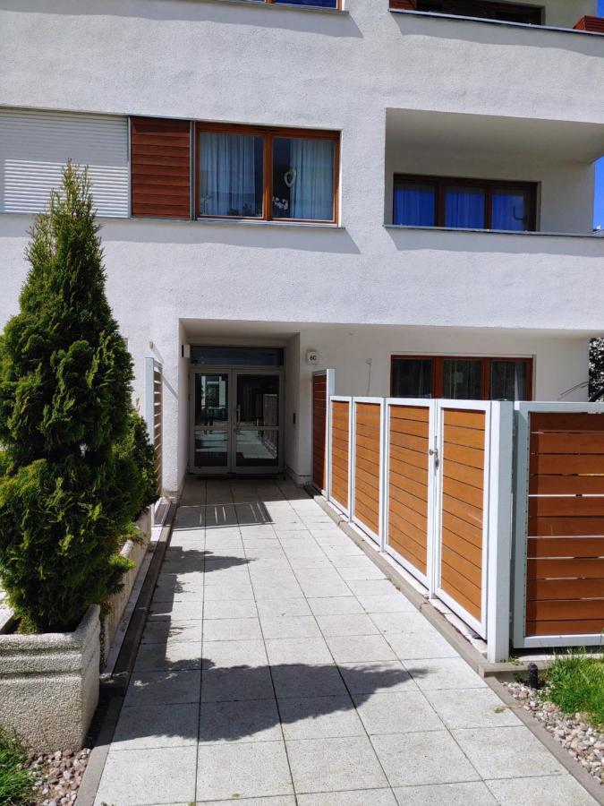 Swinoujscie Platan Patio 6 - Berry Apartments Kültér fotó